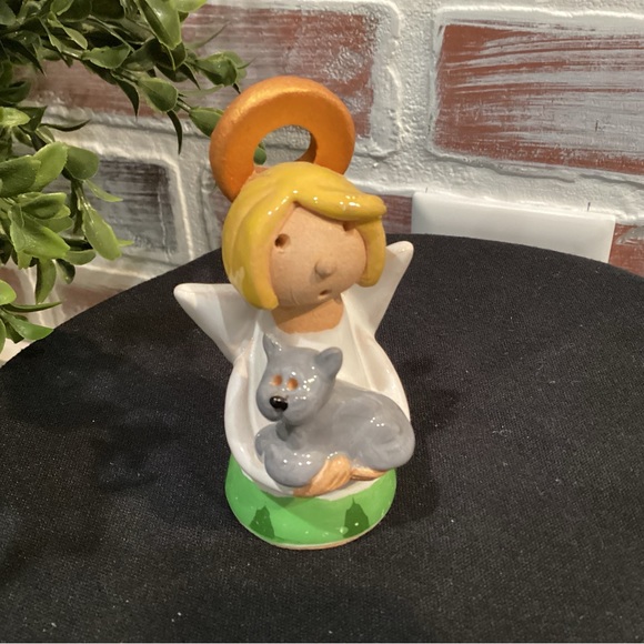 Vintage Hand Made in Poland Ceramic Crafted Little Angel Figurine with Her Cat - Picture 4 of 8